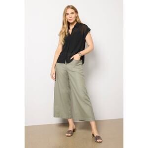 EVEREVE NWT Pippa Sheer Top Black Sz M Lightweight Button Up Blouse